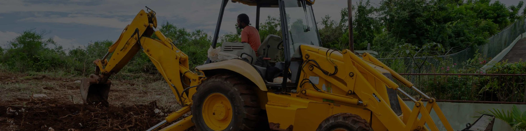 The 10 Best Backhoe Attachments and What They’re Used For